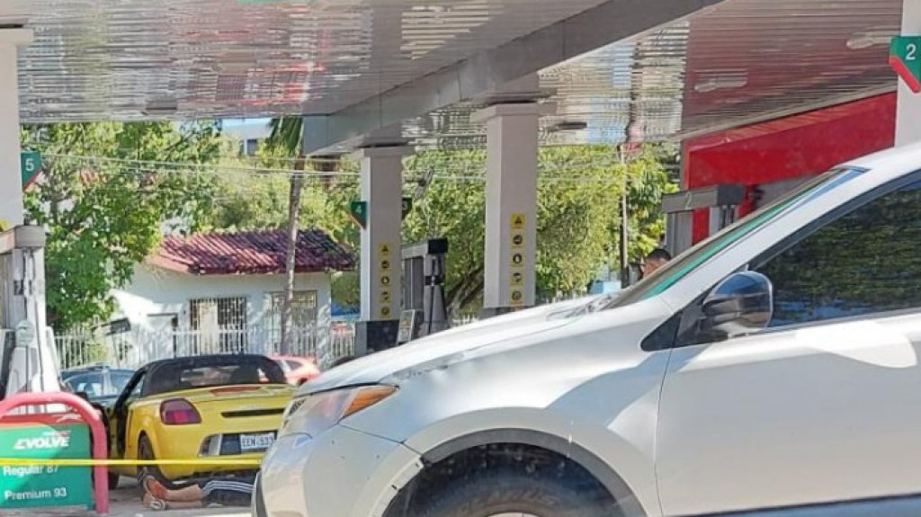  Investigan hombre muerto en gasolinera de San Juan 