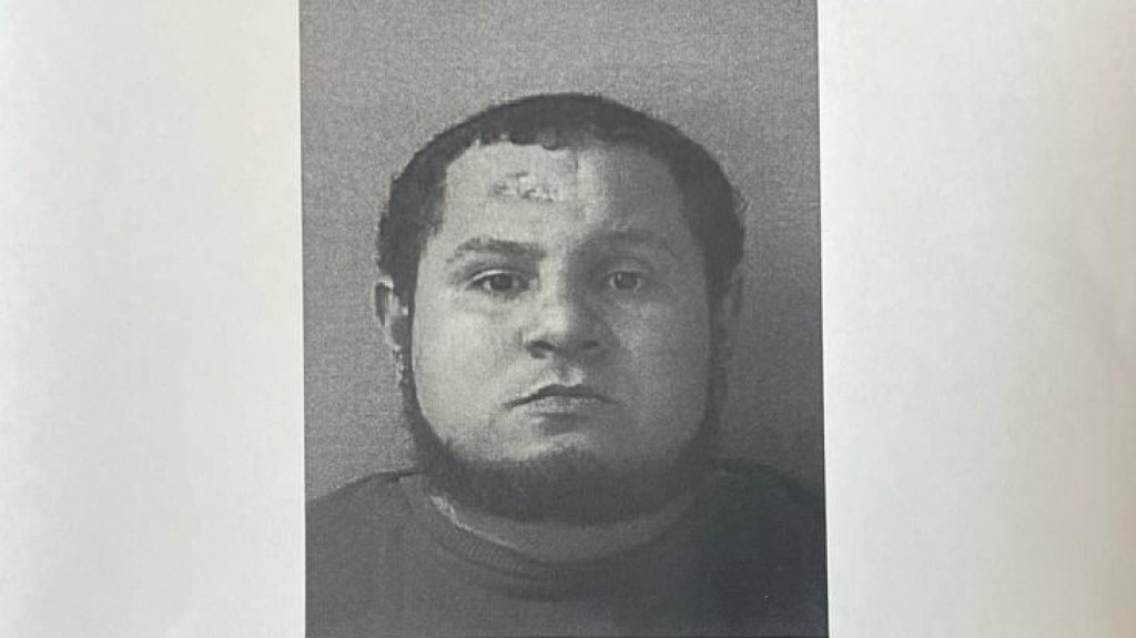  Libre bajo fianza hombre que rompi&oacute; con un bloque de cemento 5 cristales de un negocio en Coamo 