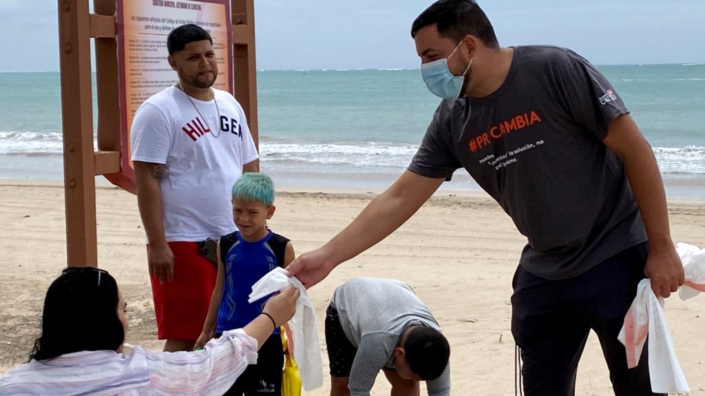  Puerto Rico Cambia invita a visitantes a dejar limpias las playas 