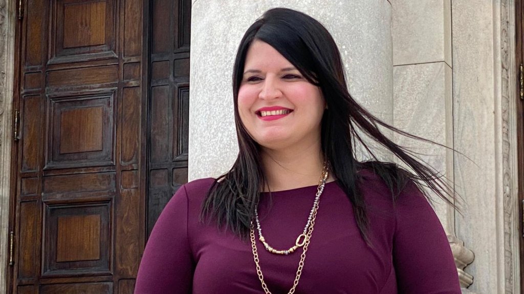  Senadora Hau espera firma del gobernador para solucionar problema de familias realojadas por proyectos de Comunidades Especiales 