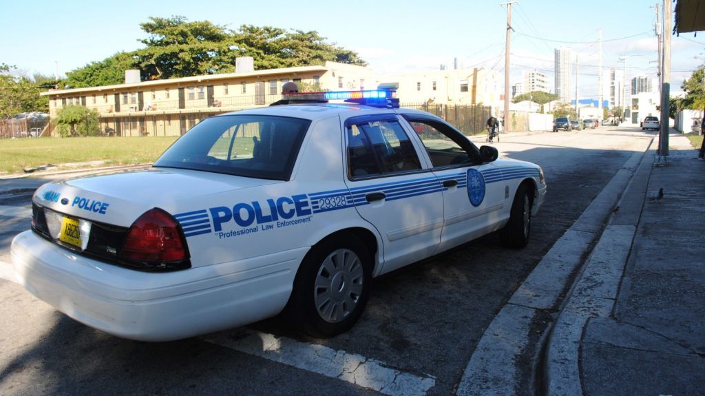  Polic&iacute;a de Miami detiene a un sacerdote acusado de violar a una feligresa 