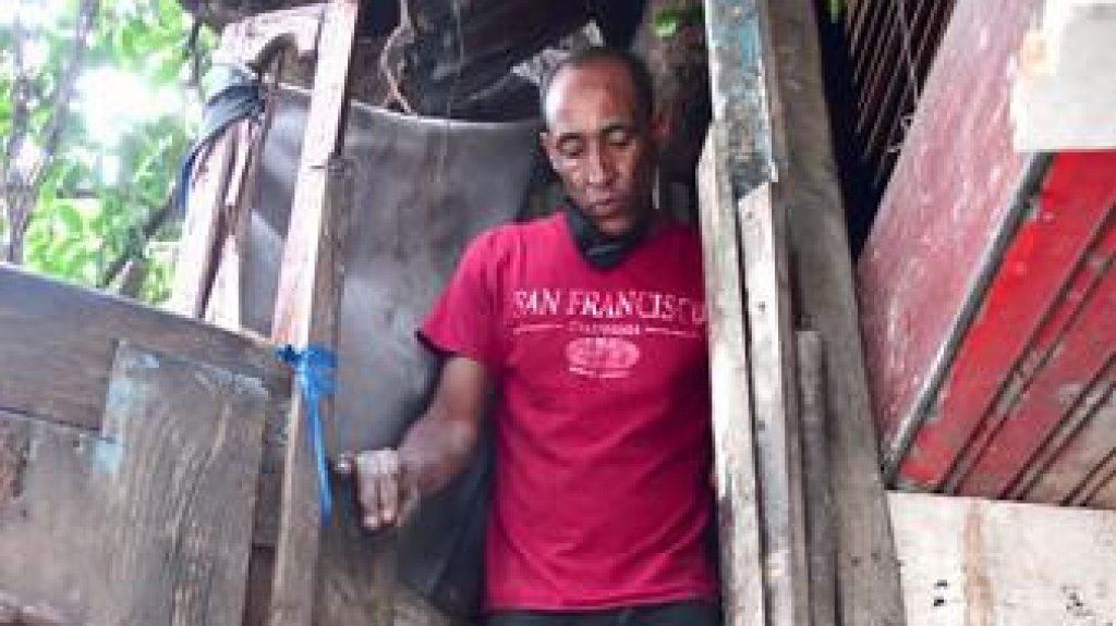  Veinte años “subío en el palo“ y vive feliz 