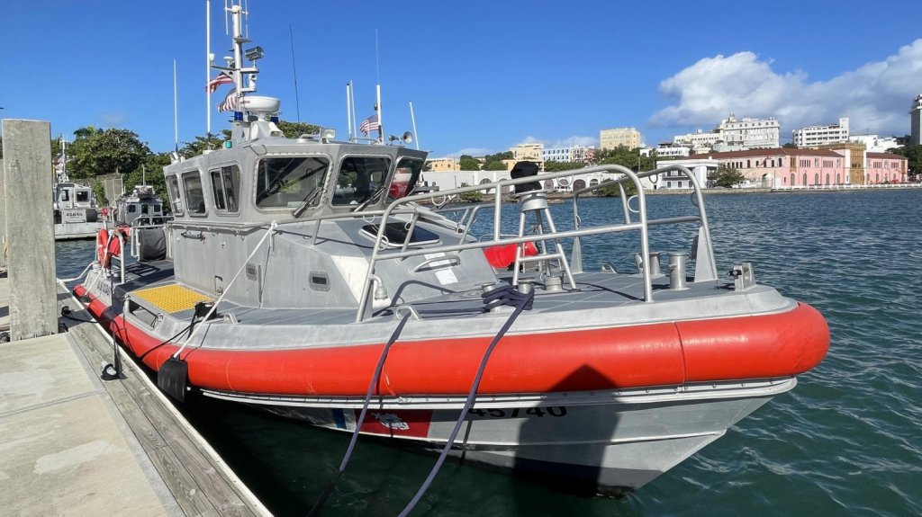  Guardia Costera alerta ante viajes ilegales de pasajeros en la Bah&iacute;a de San Juan durante las Fiestas de la Calle San Sebasti&aacute;n 
