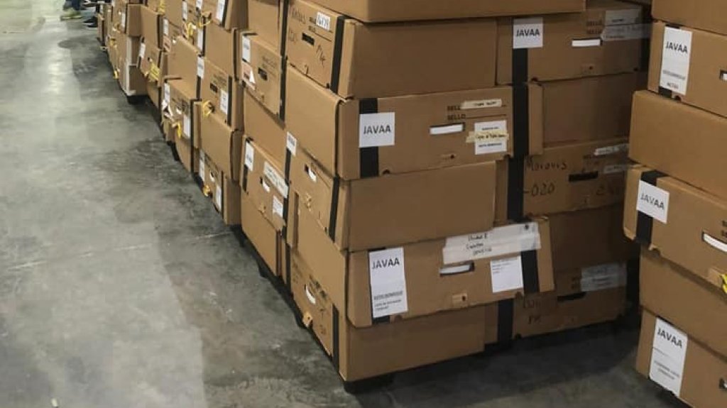  Hallan siete maletines con papeletas sin contar 