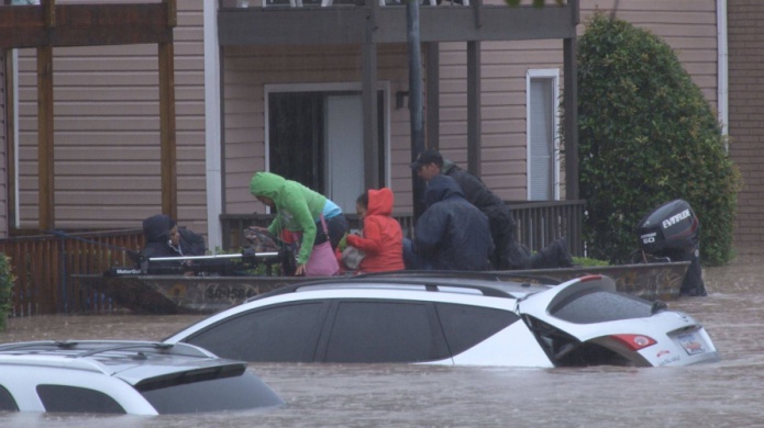 Fotos y Videos de inundaciones en el este de EEUU por HuracÃ¡n JoaquÃ­n 