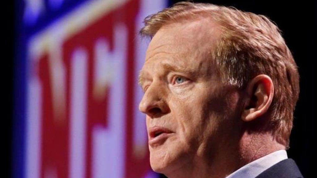  Donald Trump vuelve a criticar a Goodell y a jugadores que se arrodillan 