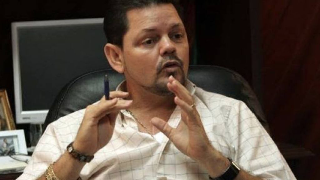  Alcalde de Quebradillas ofrece a sus propios expertos para inspeccionar escuelas 