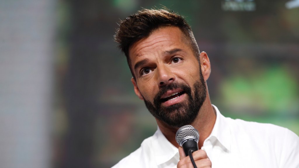  Video: Estrellas latinas explican c&oacute;mo votar correctamente por correo en E.U. 