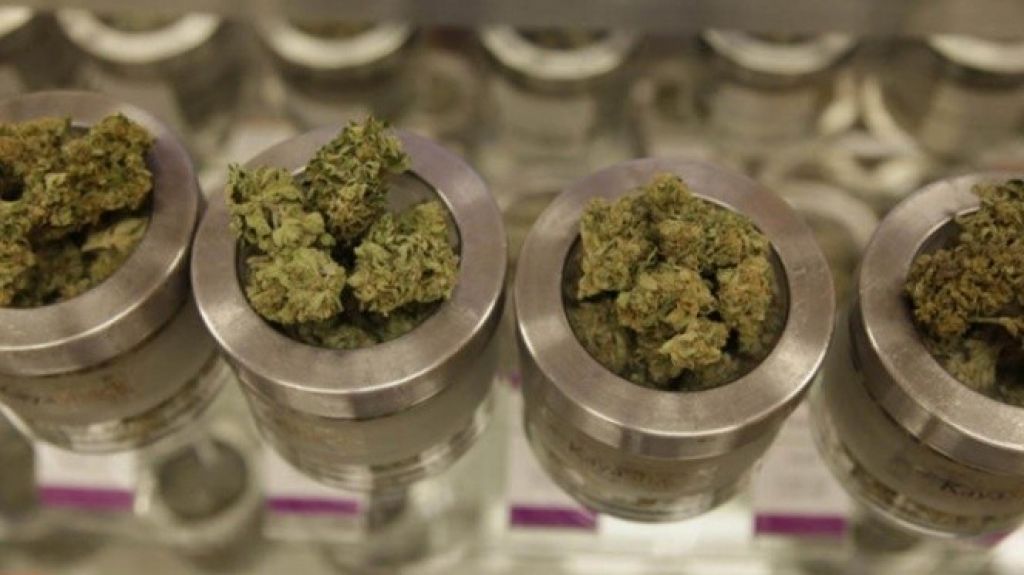  Los &Aacute;ngeles combate comercio ilegal de cannabis pese a legalizaci&oacute;n 