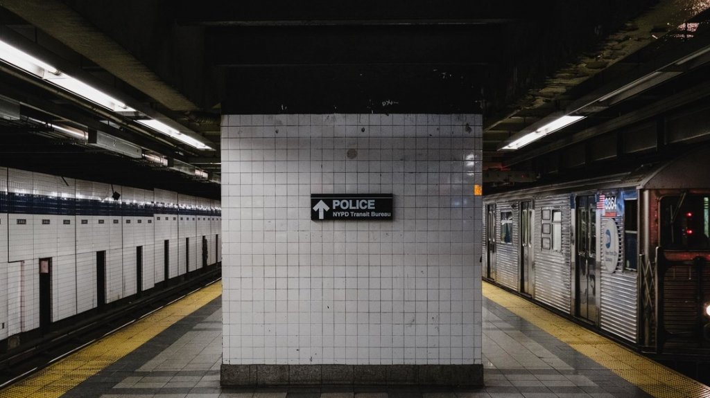  Nueva York aumenta la presencia policial en el metro tras 4 ataques con cuchillo en las &uacute;ltimas 24 horas 