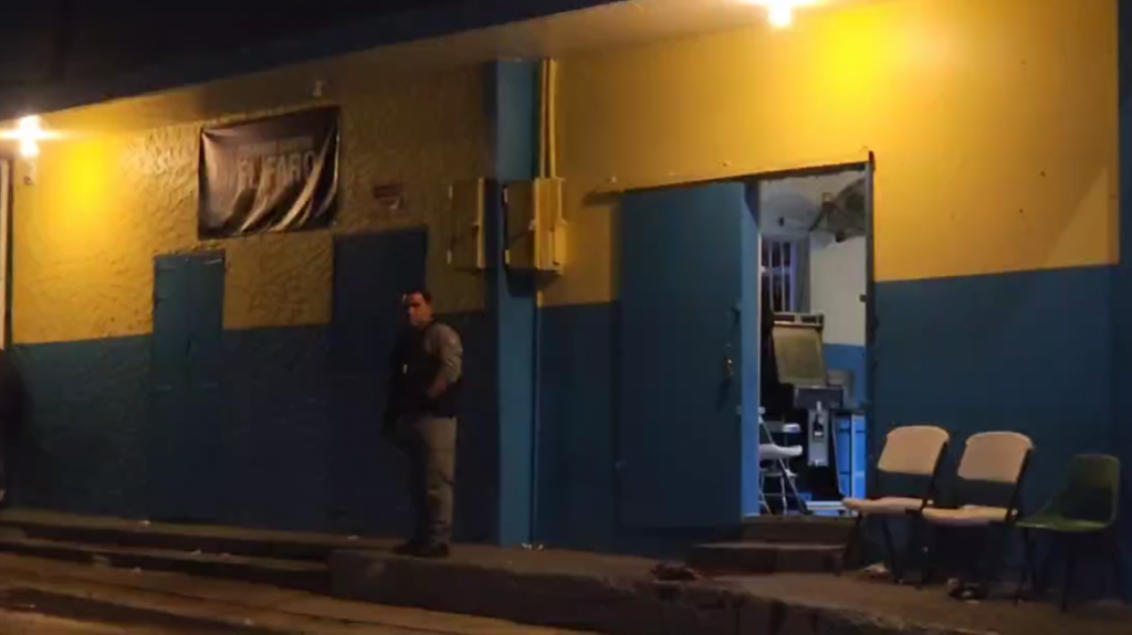  Video: Un joven de 22 a&ntilde;os muerto y una joven de 23 herida luego de tiroteo en colmado de Rio Piedras 