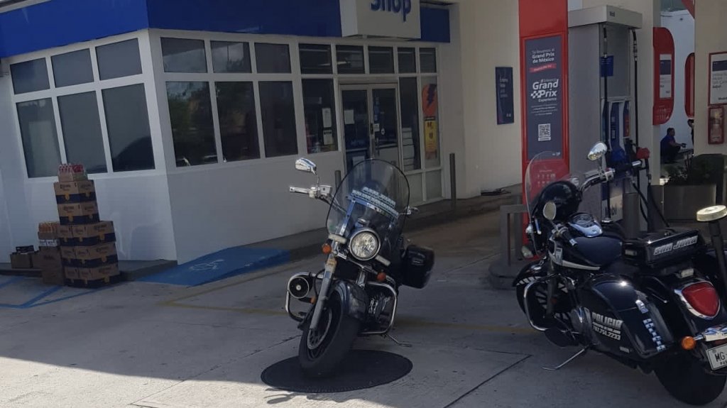  Polic&iacute;a Municipal de San Juan arresta a un sujeto mientras escalaba una gasolinera y recuperan veh&iacute;culos robados 