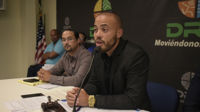 Aprueban nueva orden administrativa para el deporte de  gallos