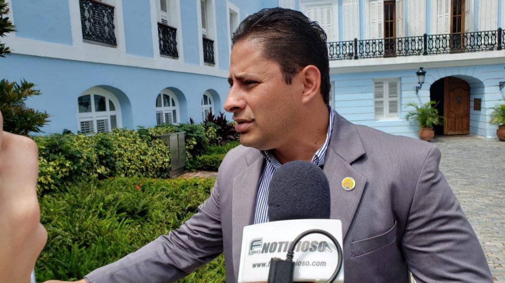  Gobierno aprueba estado deemergencia para Arecibo 