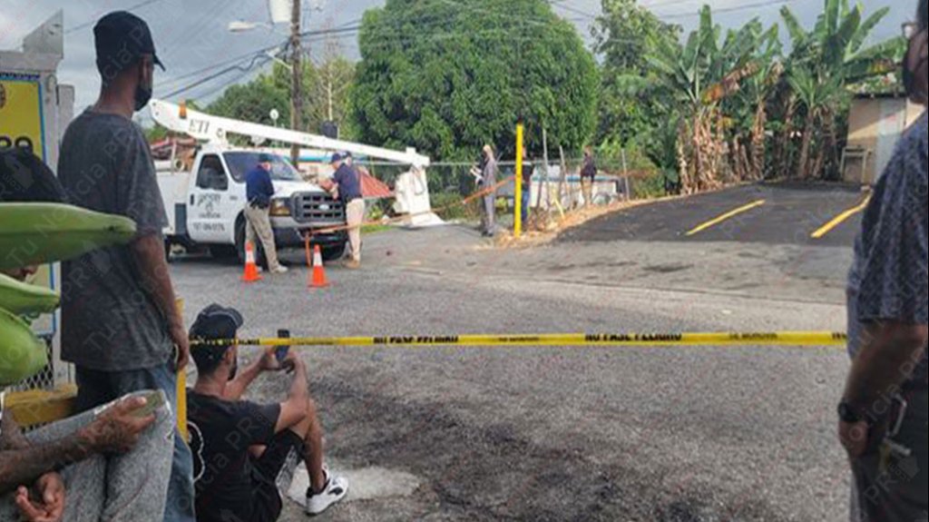 Fotos de escena de Morovis donde hombre muri&oacute; electrocutado 