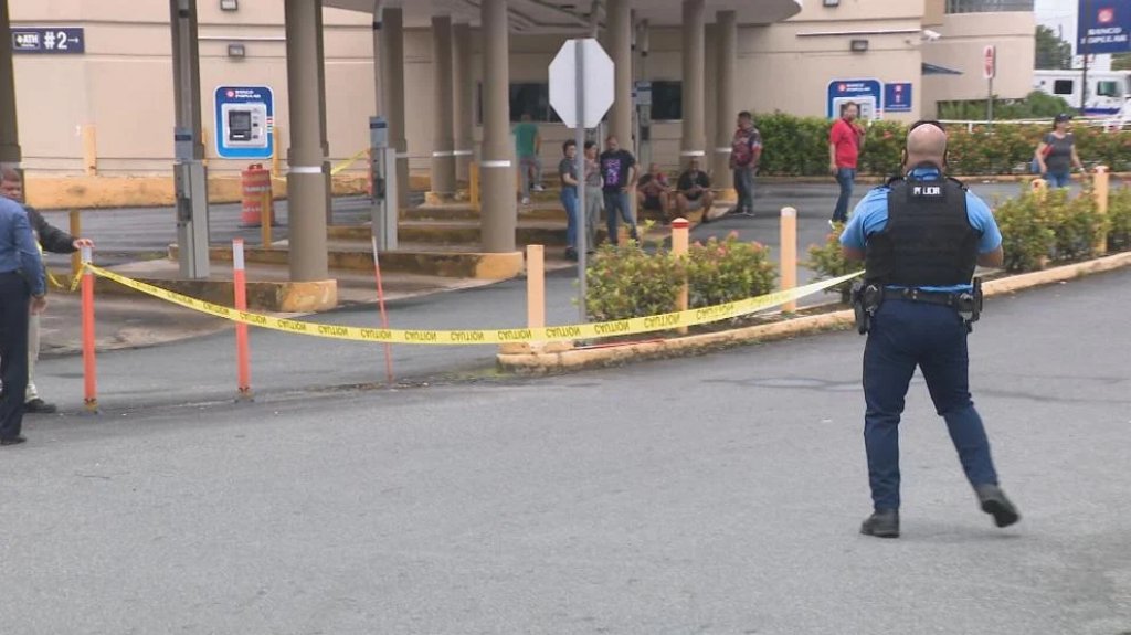  Conductor de 88 a&ntilde;os pierde el control y atropella a dos personas en Bayam&oacute;n 