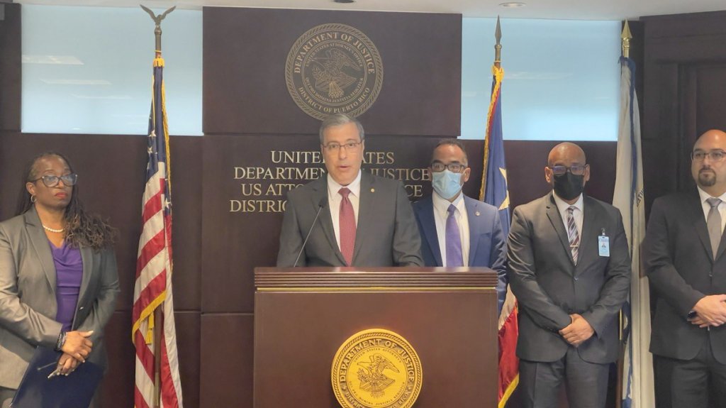  Acusan a 15 personas que conspiraban en galleras para negocio de coca&iacute;na 