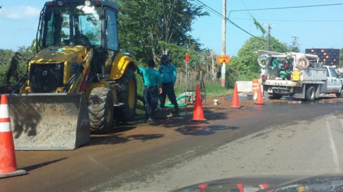 AAA repara averÃ­a en Arecibo