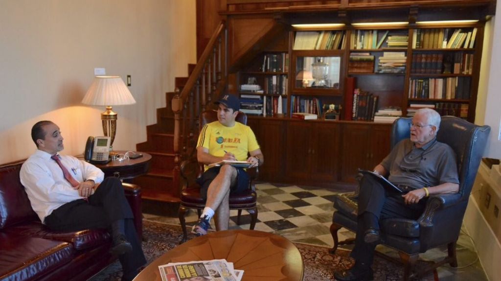 Gobernador encabeza reuniÃ³n de "short" y "T-shirt" en La Fortaleza