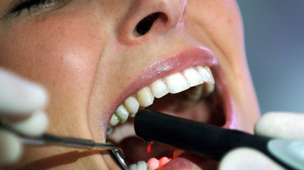  Dentistas advierten estan en contra de empresas que dan tratamientos sin ellos 
