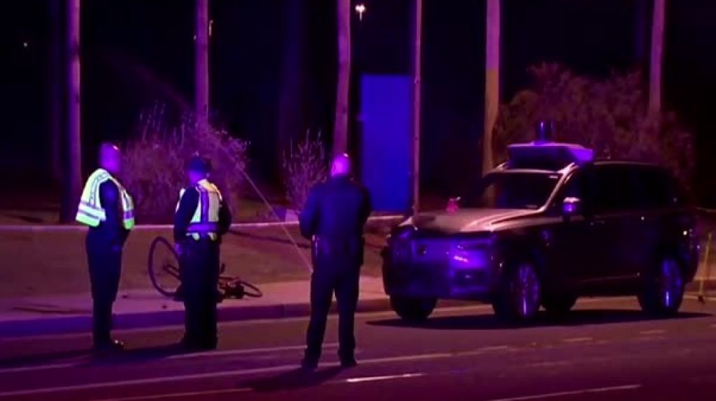  VIDEO: El momento exacto en que un veh&iacute;culo aut&oacute;nomo de Uber atropella y mata a una mujer en EE.UU. 