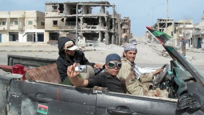 ''Libia se ha dividido en varias partes controladas por grupos armados''

