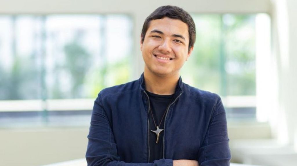  Universtario boricua gana beca de astronom&iacute;a por su capacidad de imaginaci&oacute;n 