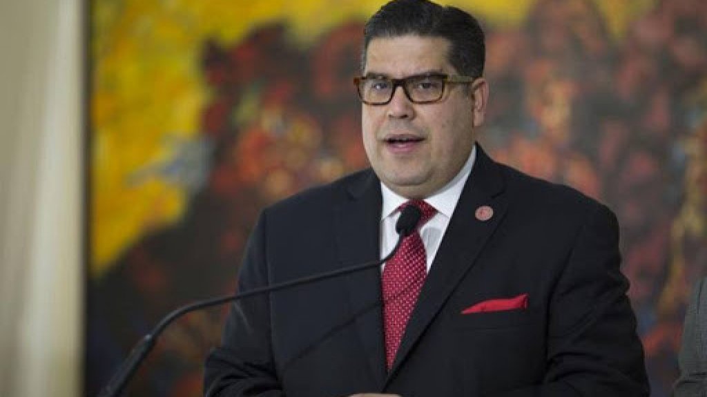  Buscan prohibir “atornillamiento” de empleados en Educación 