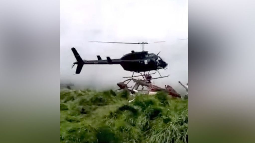  VIDEO: Se accidenta un helic&oacute;ptero cuando intentaba rescatar los restos de otra aeronave en Colombia 