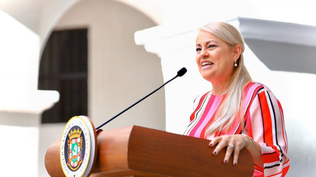  Gobernadora frena renuncia de directora del Sistema de Emergencias 9-1-1 