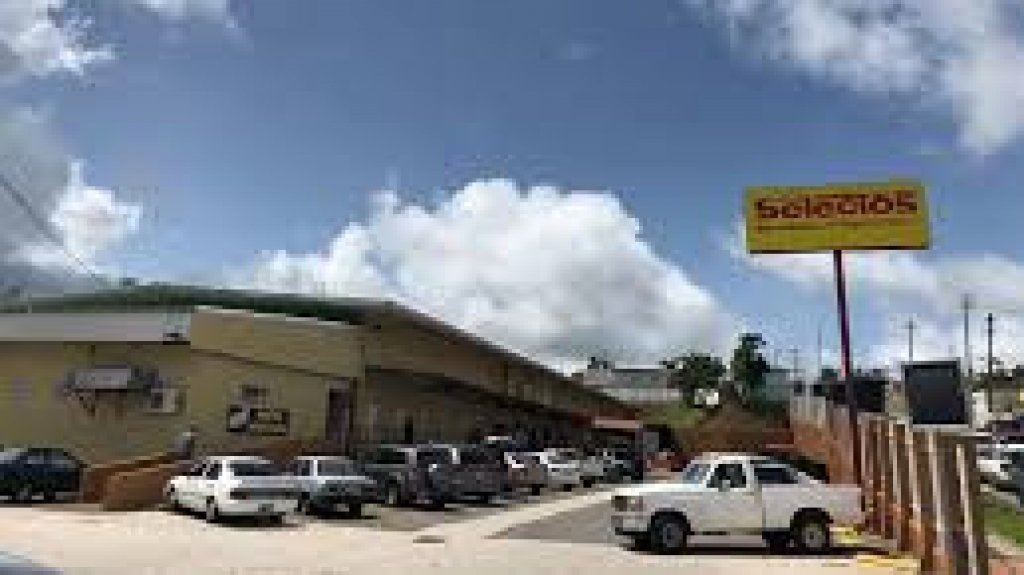  Hurtan m&aacute;s de 18 mil d&oacute;lares en cigarrillos y dinero desde supermercado en Orocovis 