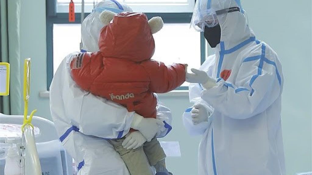  Beb&eacute; de dos meses es el caso positivo de menor edad en la isla 