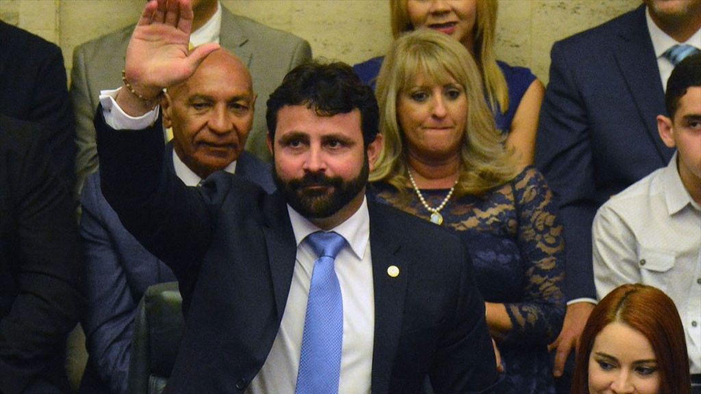  Presentan legislaci&oacute;n para tipificar como delito grave bloquear el paso de transportistas privados 