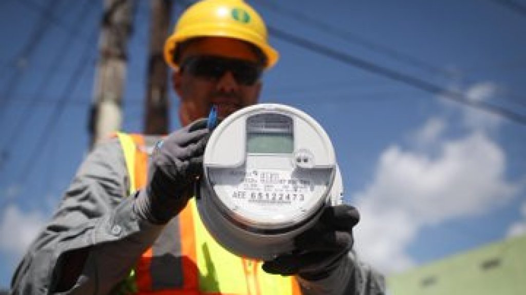  Representante de los consumidores en la AEE cuestiona aumento en el costo de la energ&iacute;a 