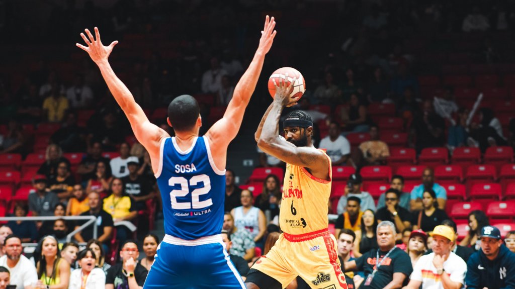  Osos dominan a los Gigantes en Carolina 