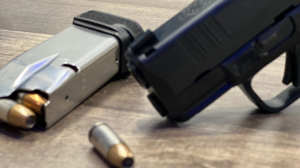  Disparan contra conductor que no le dio paso a otro en Moca 