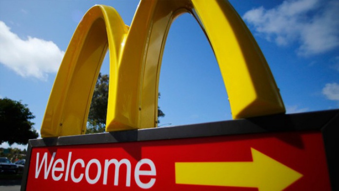 Despiden a una empleada de McDonaldÂ´s por invitar a unos bomberos
