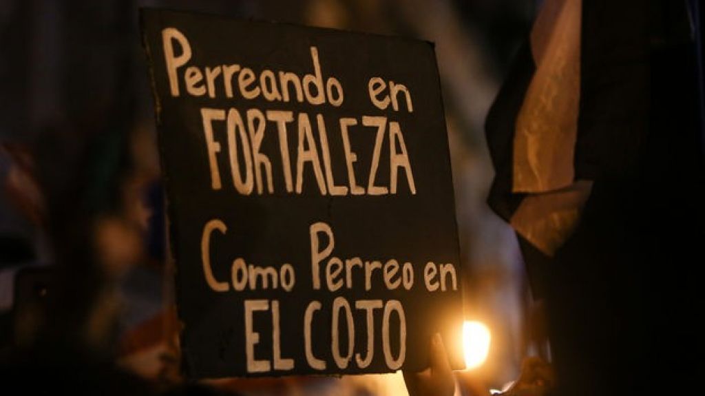  Video: Manifestante que &ldquo;Perreaba&rdquo; en San Juan toma el micr&oacute;fono y denuncia que le robaron sus cosas 