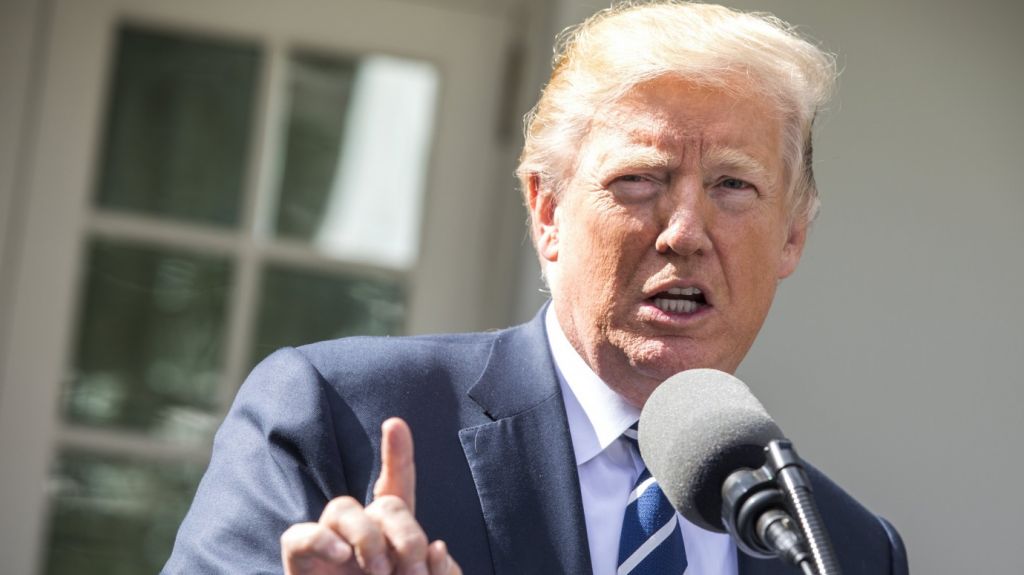  Trump recomienda a M&eacute;xico ser "inteligente" y frenar las caravanas migrantes 