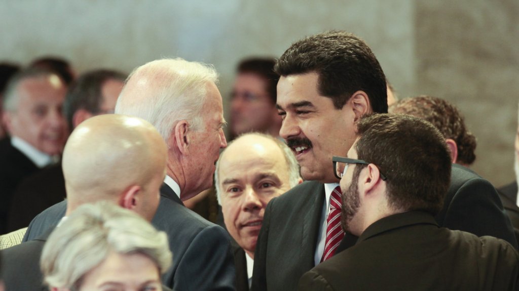  Reportan que Biden planea negociar con Maduro, mientras que hace caso omiso a las llamadas de Guaid&oacute; 