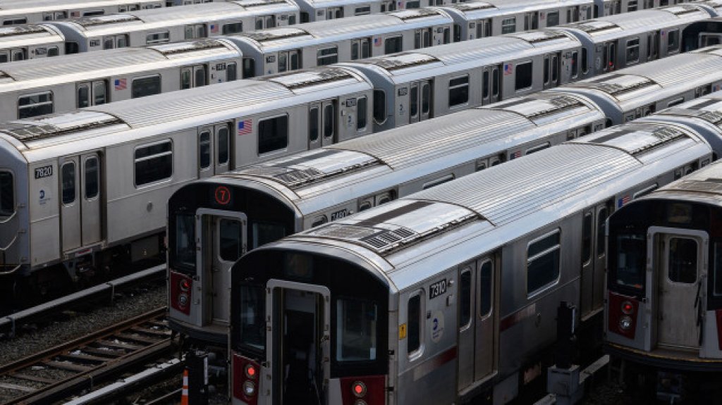  Una trabajadora del Metro de Nueva York recibi&oacute; pago extra de $79 mil d&oacute;lares por error y no tiene que devolverlo 