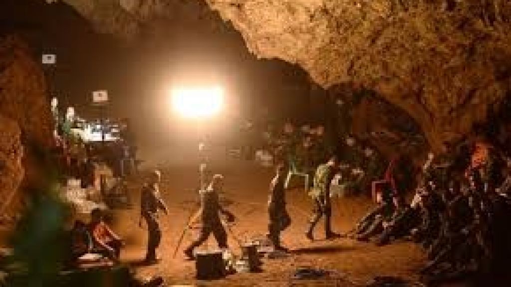  Vea video: Tailandia, pendiente de 12 ni&ntilde;os atrapados en una cueva desde hace una semana 