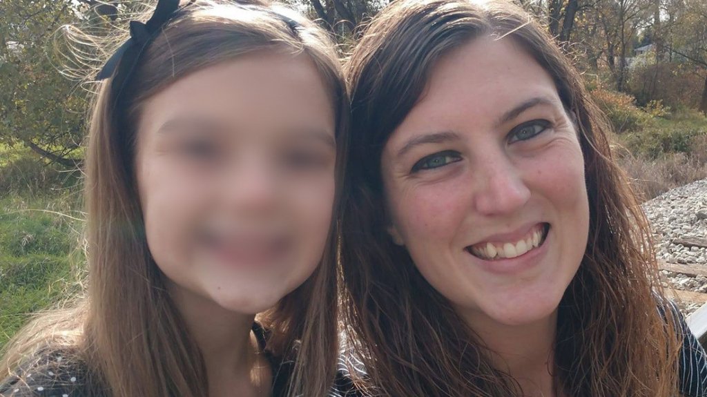  Mujer recauda miles de d&oacute;lares durante tres a&ntilde;os fingiendo que su hija ten&iacute;a una enfermedad terminal 