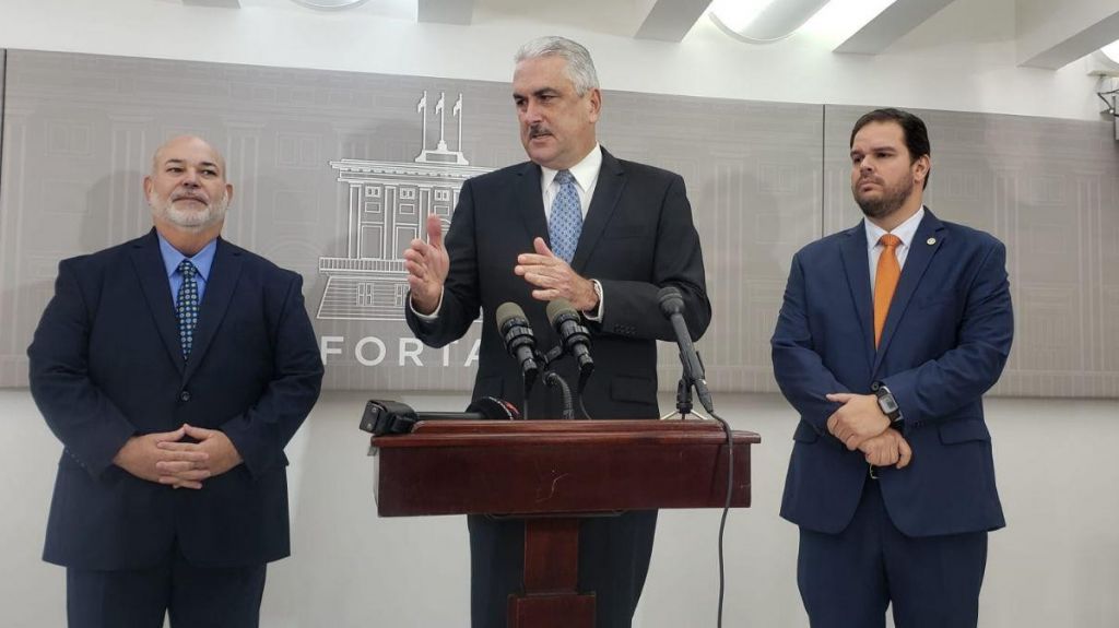  L&iacute;deres legislativos dan bienvenida a pesquisa federal por alegados &ldquo;empleados fantasmas&rdquo; 