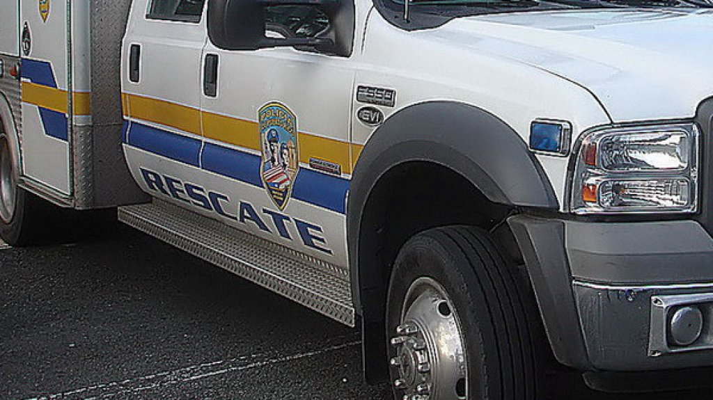  Rescatan a dos personas de 60 A&ntilde;os atrapadas en el charco La Guitarra en Orocovis 