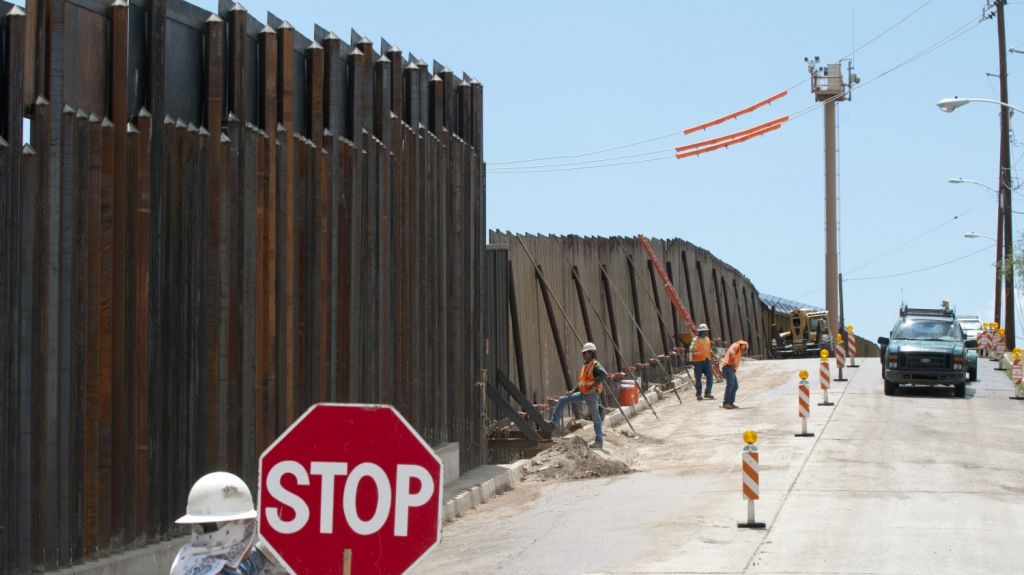  Juez federal en Texas bloquea otra partida de Trump para el muro fronterizo 
