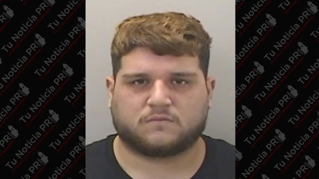  Arrestado por intentar atropellar a su “Jevo” en San Juan 