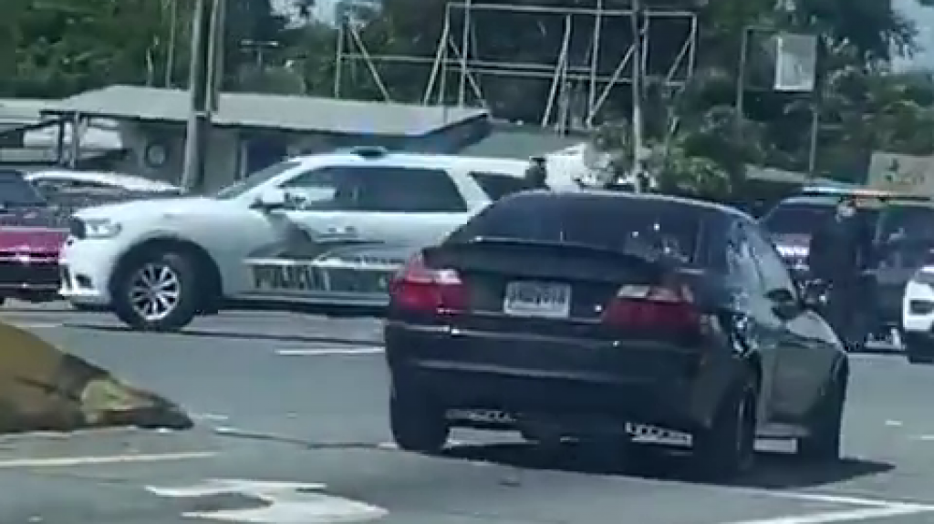  Video: Se registra tiroteo que deja un conductor muerto en plena avenida de Rio Grande 