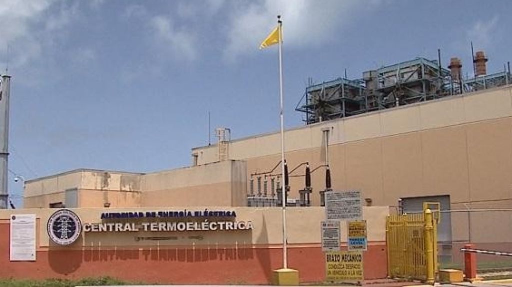  AEE celebra cifras de clientes con luz y haber encendido otra unidad de Palo Seco 