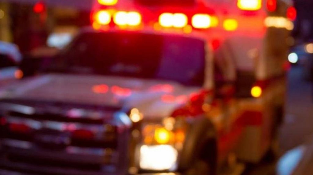  Investigan accidente de auto con motora de car&aacute;cter fatal en Santa Isabel 